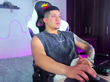 See _robertobaggio online Now @ freecams.uk