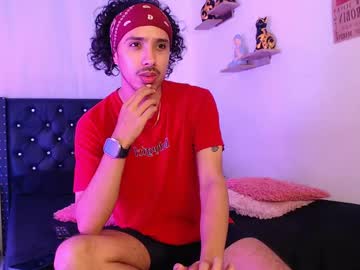 See Alexis21_ online Now @ freecams.uk