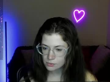 See Alicia_folow online Now @ freecams.uk