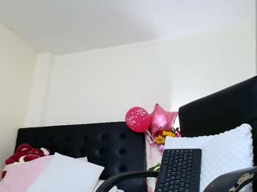 See Amabella_w online Now @ freecams.uk