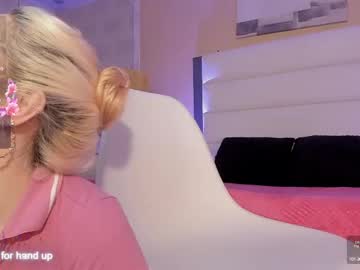 See Amorkiss_ online Now @ freecams.uk