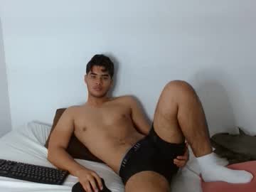 See Andrew_skinny18 online Now @ freecams.uk