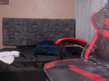 See Candresruiz online Now @ freecams.uk
