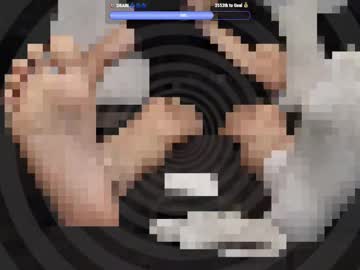 See Cashmastergrey online Now @ freecams.uk