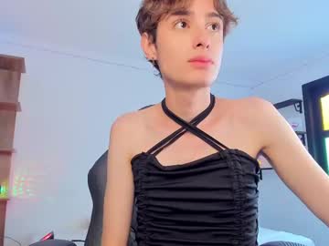 See Golden_rikki online Now @ freecams.uk