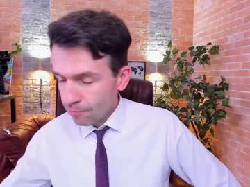 See Hard_and_juici online Now @ freecams.uk