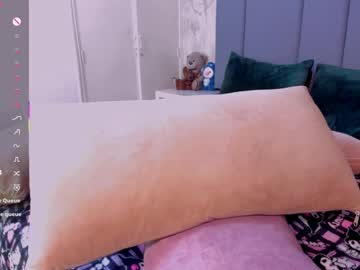 See Julianamiller online Now @ freecams.uk