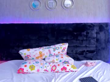 See Kamileblake online Now @ freecams.uk