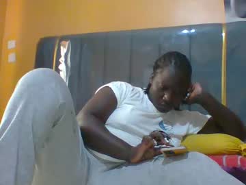See Ladyblossoms19 online Now @ freecams.uk