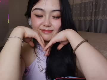 See Liunana online Now @ freecams.uk