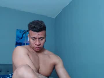 See Lothbrok_strong online Now @ freecams.uk