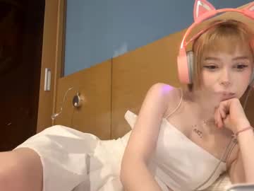 See Maudhendry online Now @ freecams.uk