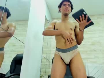 See Mauro_zeta online Now @ freecams.uk