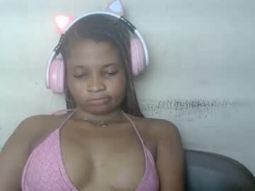 See Plumnjuicyx online Now @ freecams.uk