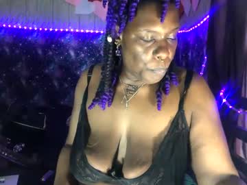 See Qnibee online Now @ freecams.uk