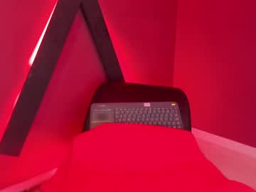 See Zoe_roux210949 online Now @ freecams.uk